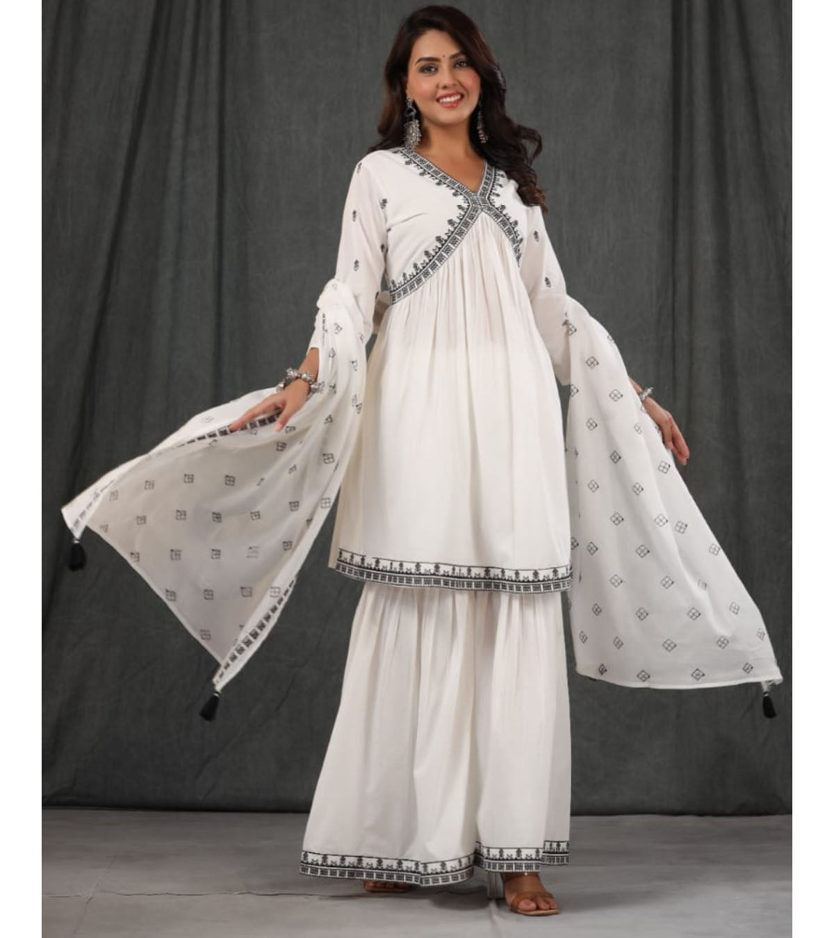 Muslin White & Black 3 Pieces Suit Indian Dress