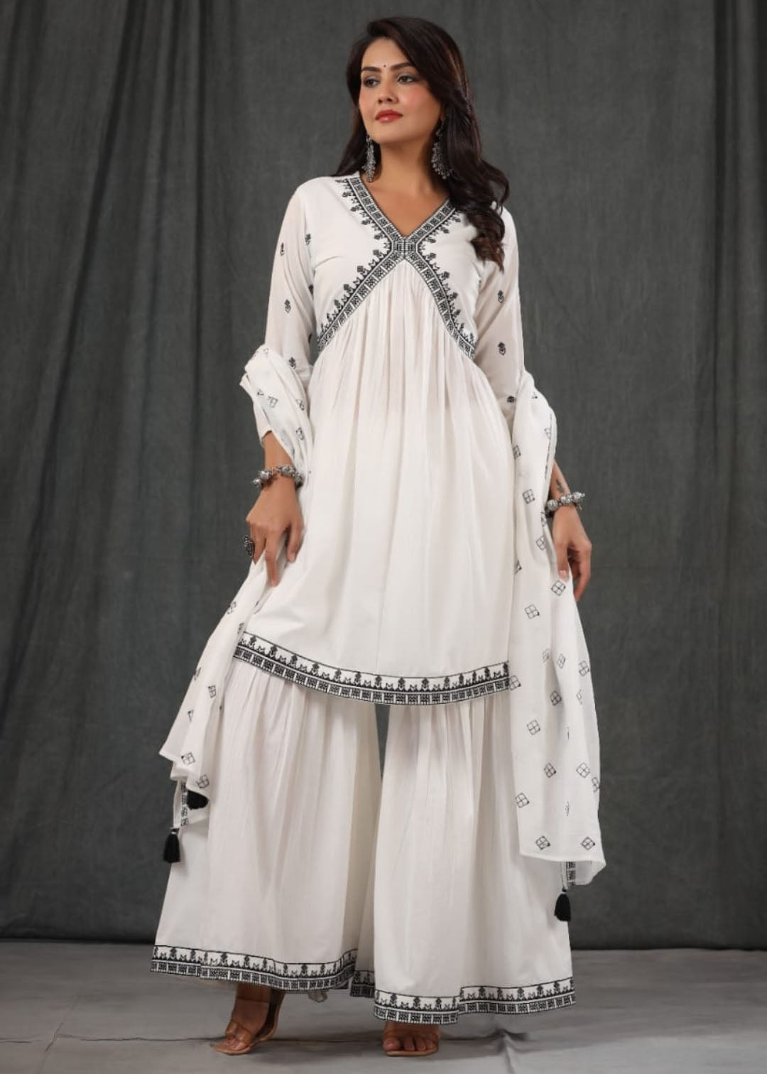 Muslin White & Black 3 Pieces Suit Indian Dress